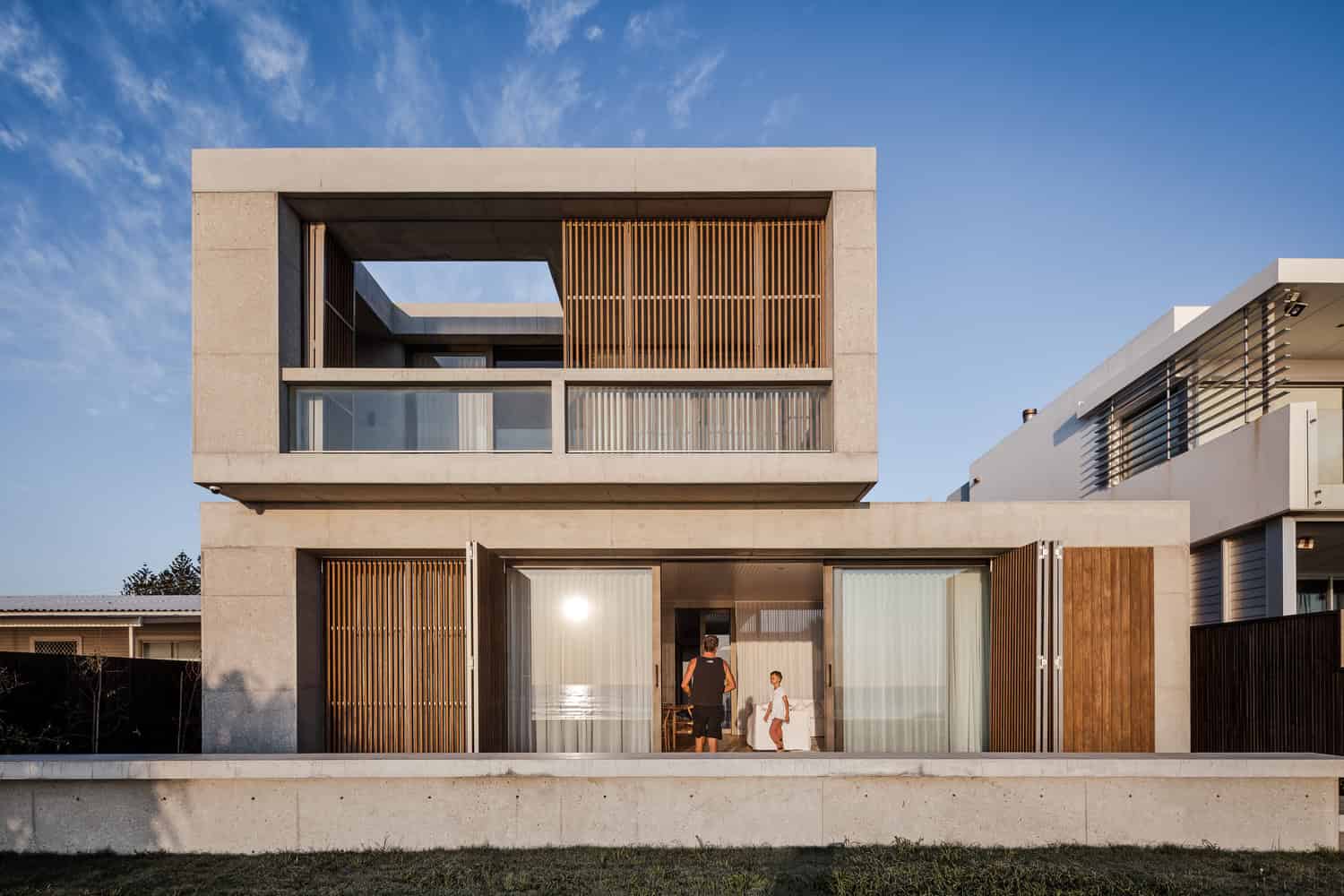 Mermaid Beach Residence by BE Architecture in Queensland, Australia Mermaid Beach Residence by BE Architecture in Queensland, Australia