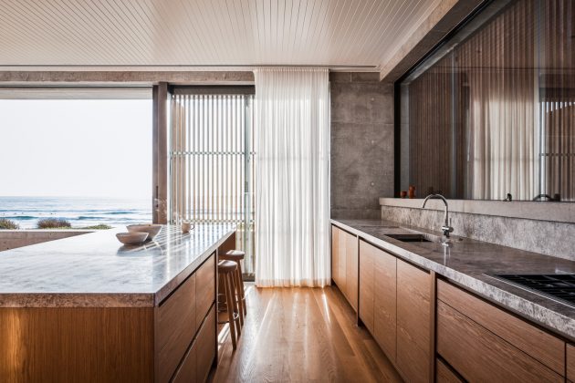 Mermaid Beach Residence by BE Architecture in Queensland, Australia