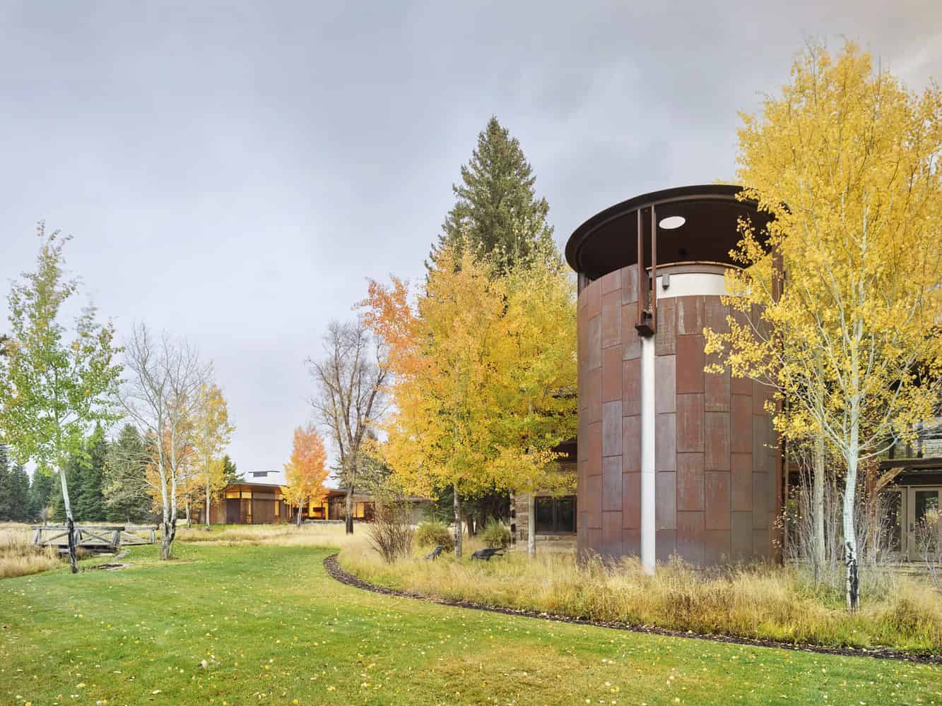 Queen's Lane Pavilion by Carney Logan Burke Architects in Jackson, Wyoming