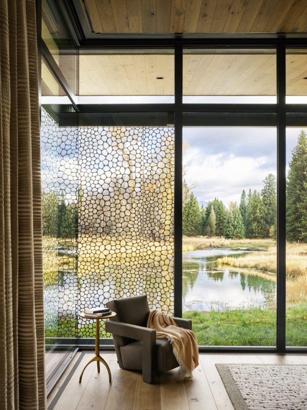 Queen's Lane Pavilion by Carney Logan Burke Architects in Jackson, Wyoming