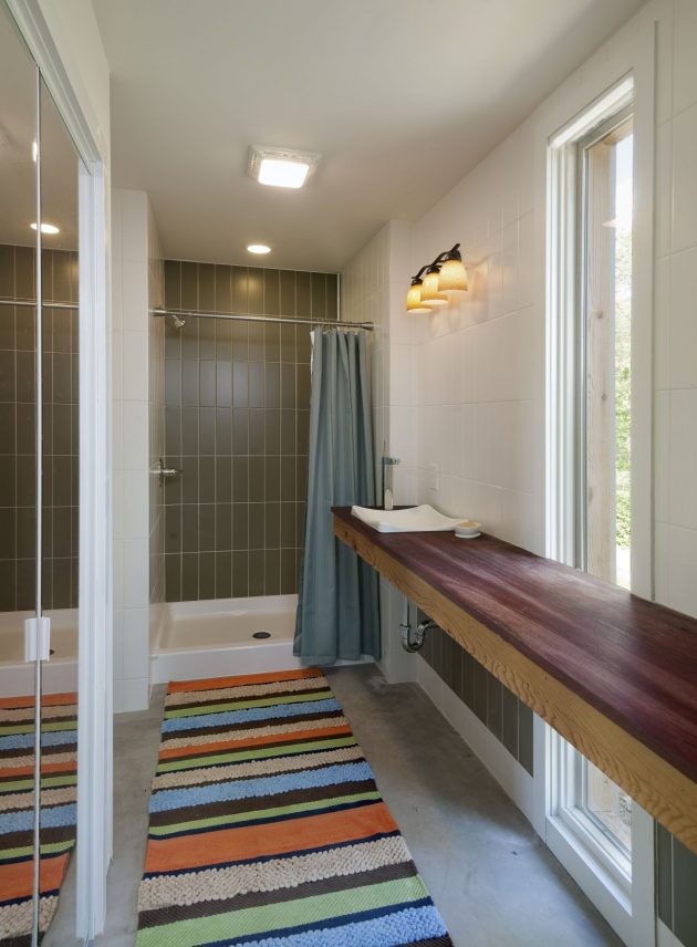Ridge House by GriD Architects in Berkeley Springs, West Virginia