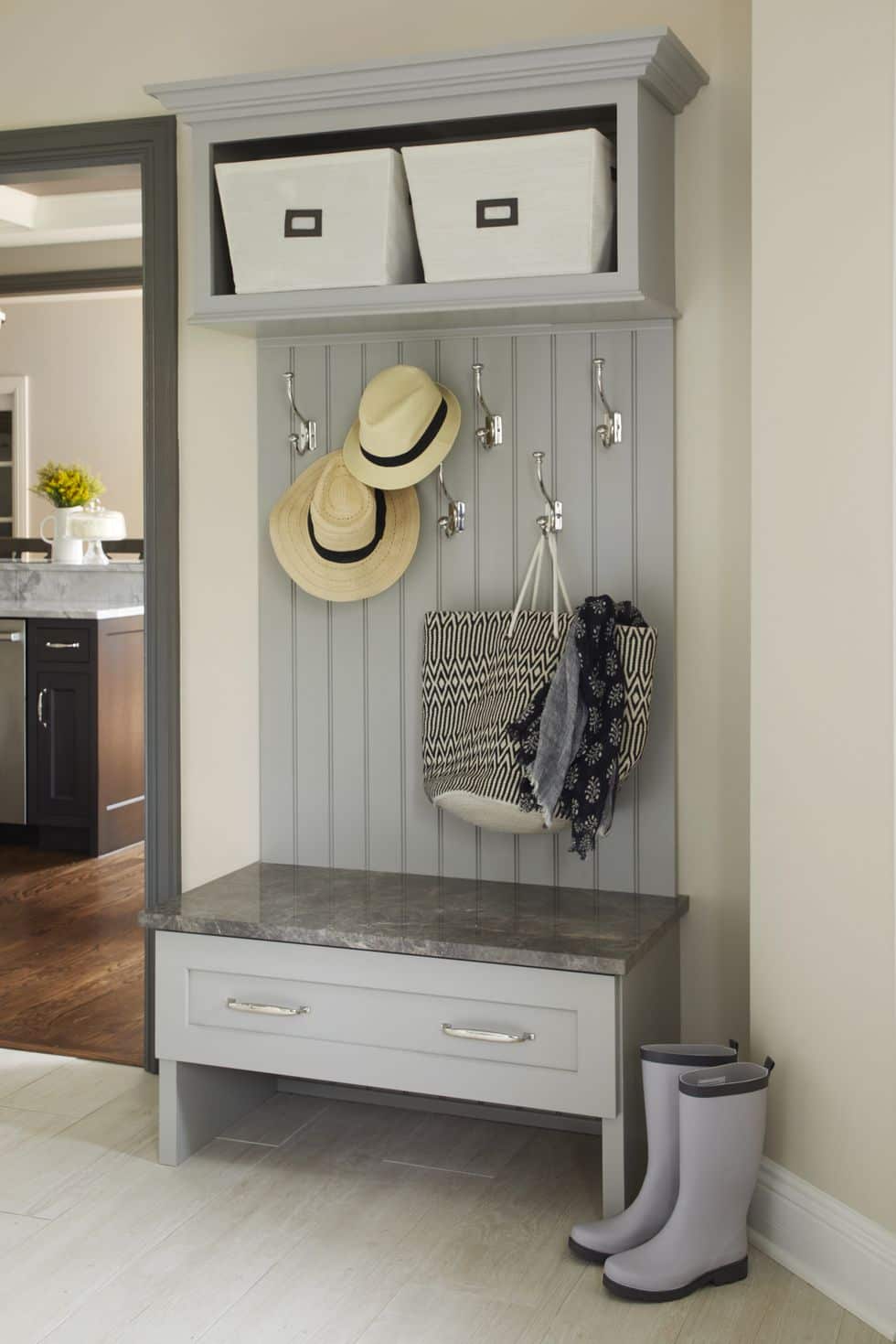 10 Smart and Stylish Mudroom Ideas
