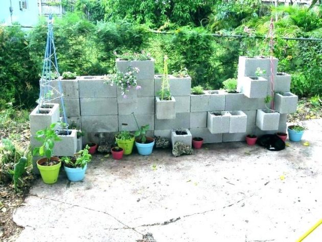 19 Cool Cinder Block Planters That Everyone Can Make