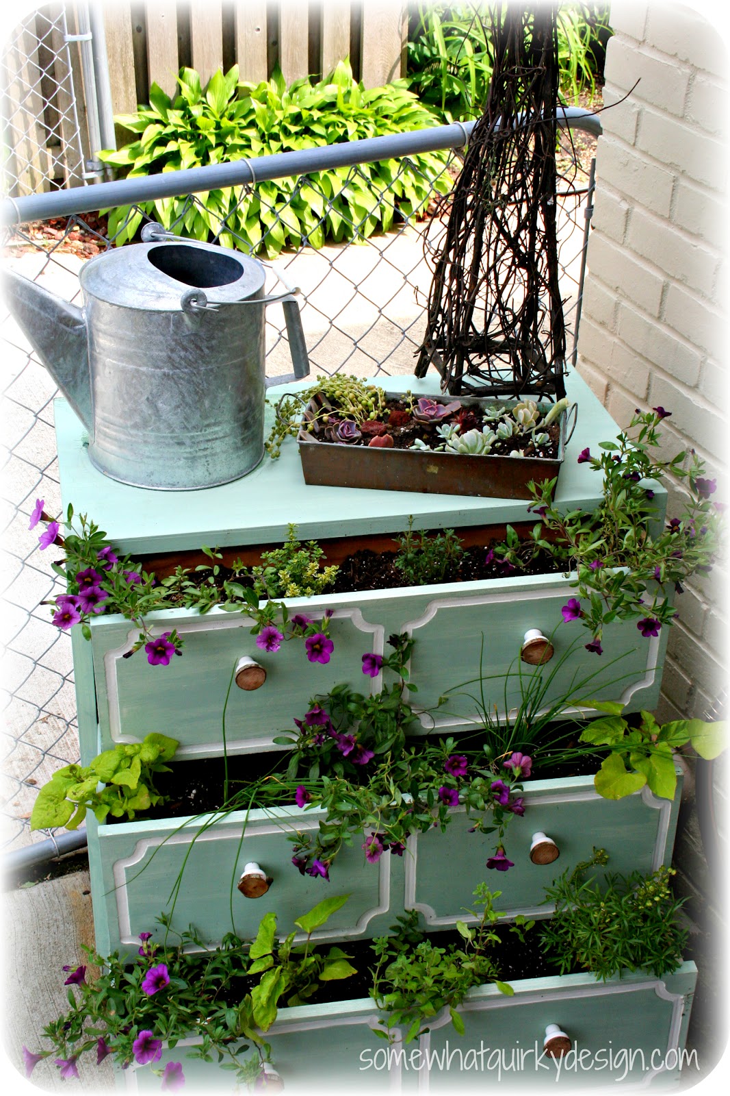 15 Beautiful DIY Garden Projects You Need To Craft This Spring