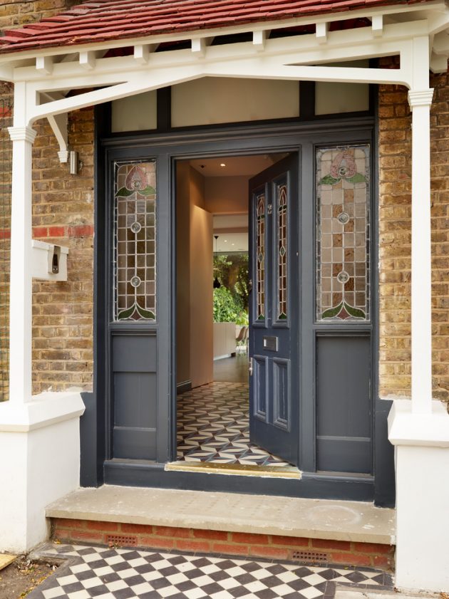 15 Eyecatching Victorian Entryway Designs You're Gonna Love