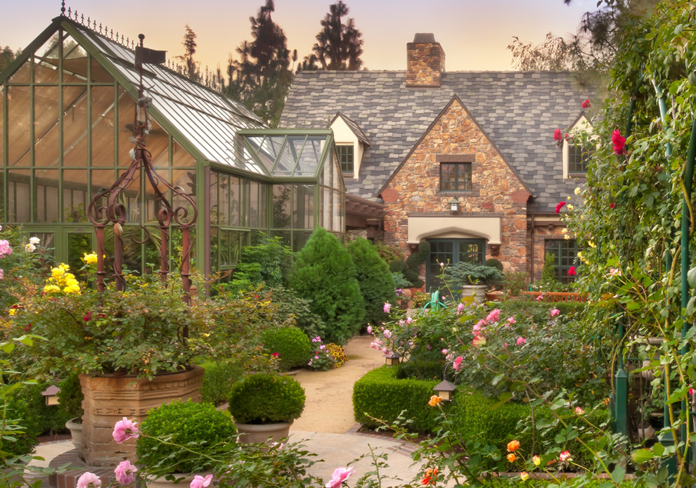 15 Lush Victorian Landscape Designs, Victorian Gardens Landscaping