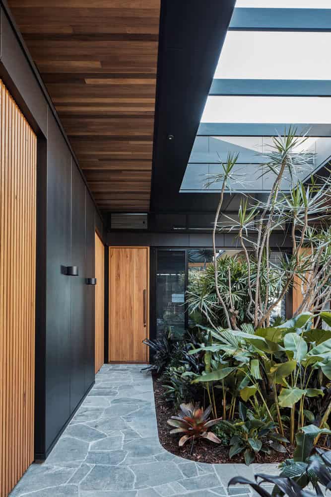 Cove House by Justin Humphrey Architect in Brisbane, Australia Cove House by Justin Humphrey Architect in Brisbane, Australia