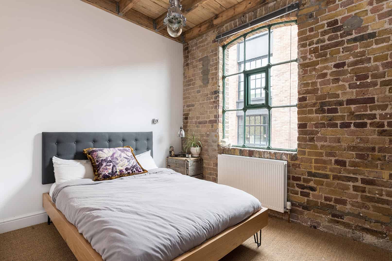 Industrial Penthouse by houseUP in Shoreditch, London Industrial Penthouse by houseUP in Shoreditch, London