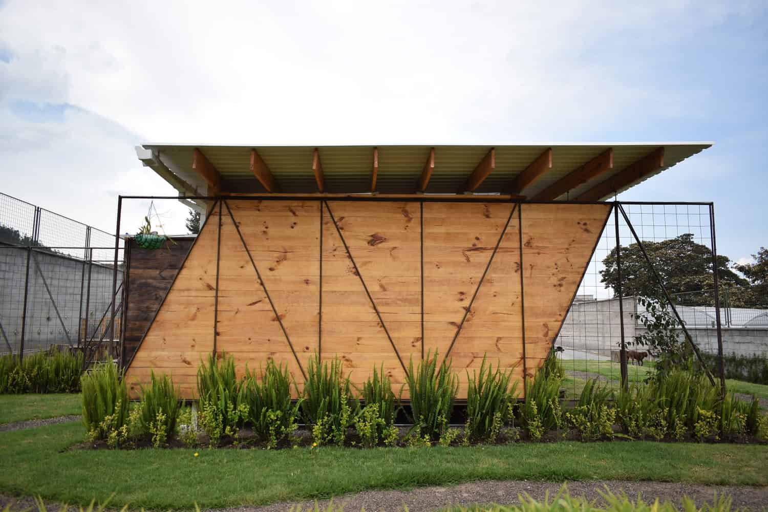 Orange Lemon House by Daniel Moreno Flores in Quito, Ecuador Orange Lemon House by Daniel Moreno Flores in Quito, Ecuador