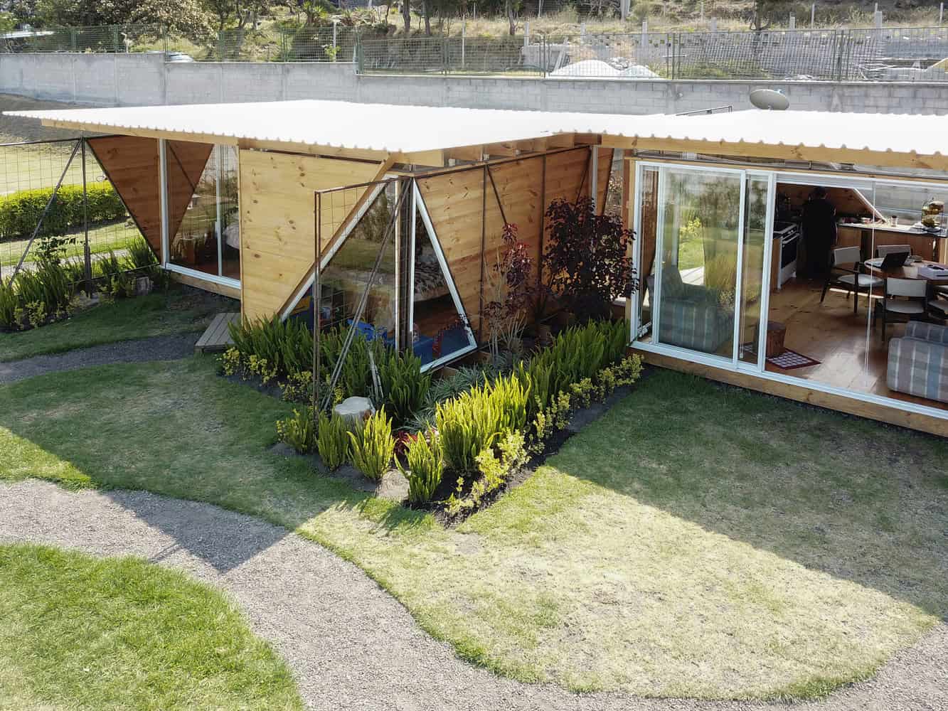 Orange Lemon House by Daniel Moreno Flores in Quito, Ecuador Orange Lemon House by Daniel Moreno Flores in Quito, Ecuador