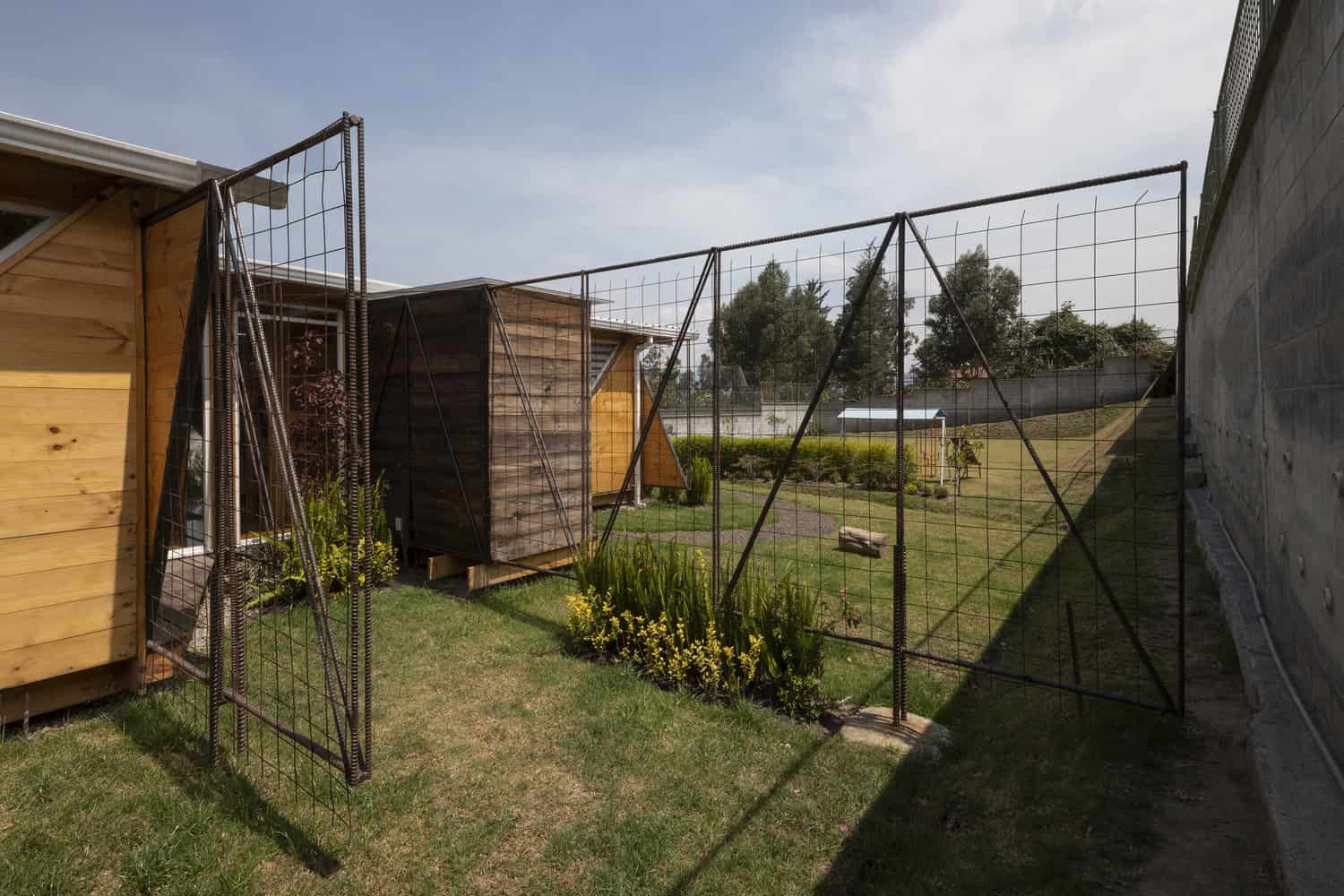 Orange Lemon House by Daniel Moreno Flores in Quito, Ecuador Orange Lemon House by Daniel Moreno Flores in Quito, Ecuador