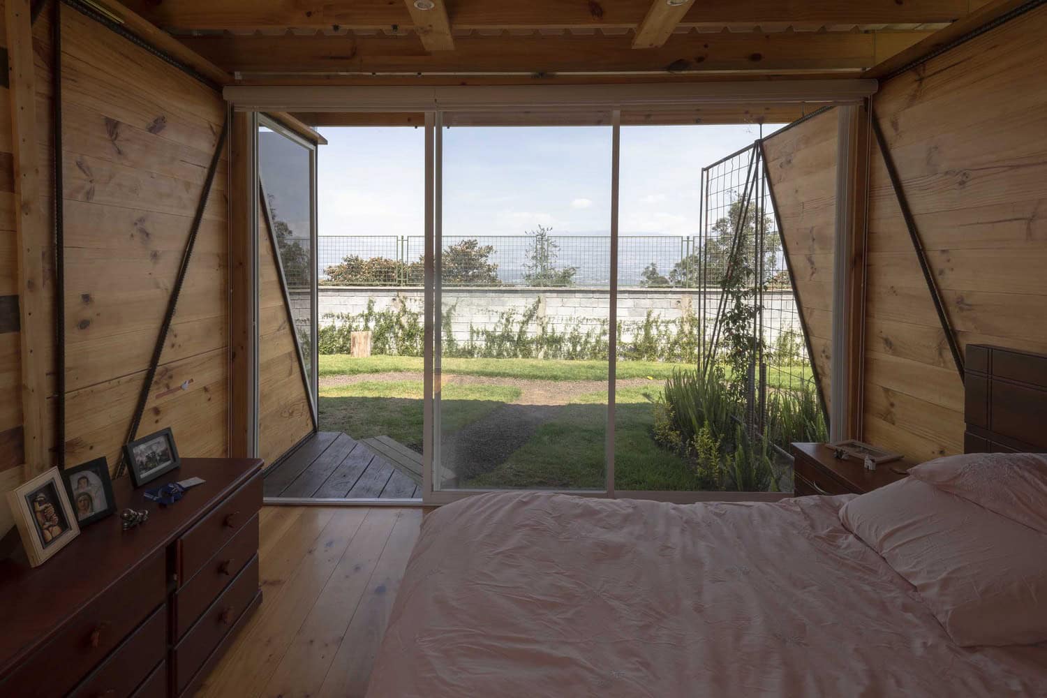 Orange Lemon House by Daniel Moreno Flores in Quito, Ecuador Orange Lemon House by Daniel Moreno Flores in Quito, Ecuador