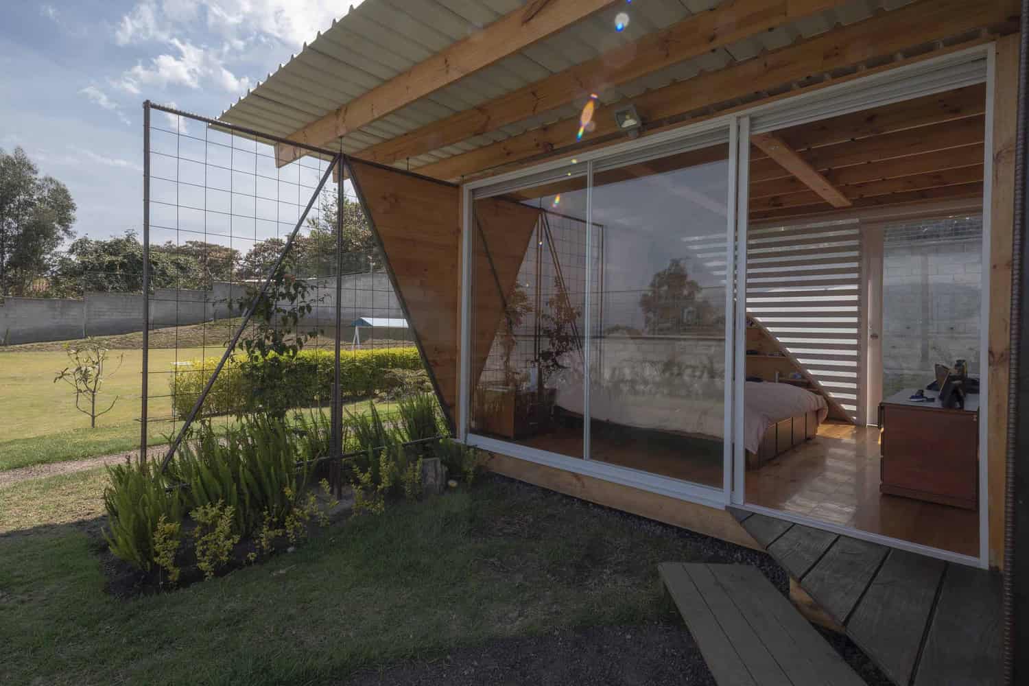 Orange Lemon House by Daniel Moreno Flores in Quito, Ecuador Orange Lemon House by Daniel Moreno Flores in Quito, Ecuador