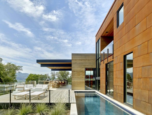 RidgeView House by Zack de Vito Architecture + Construction in California, USA