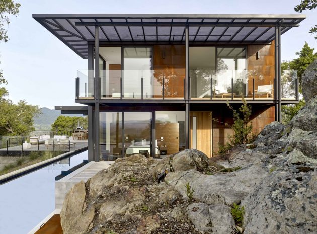 RidgeView House by Zack de Vito Architecture + Construction in California, USA