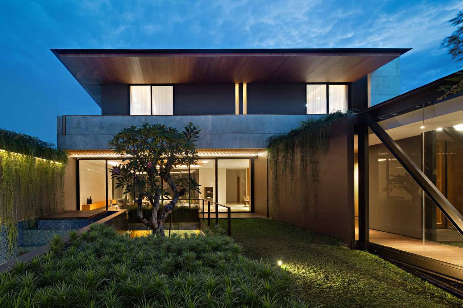 SR House by Nataneka Architect in Jakarta, Indonesia SR House by Nataneka Architect in Jakarta, Indonesia