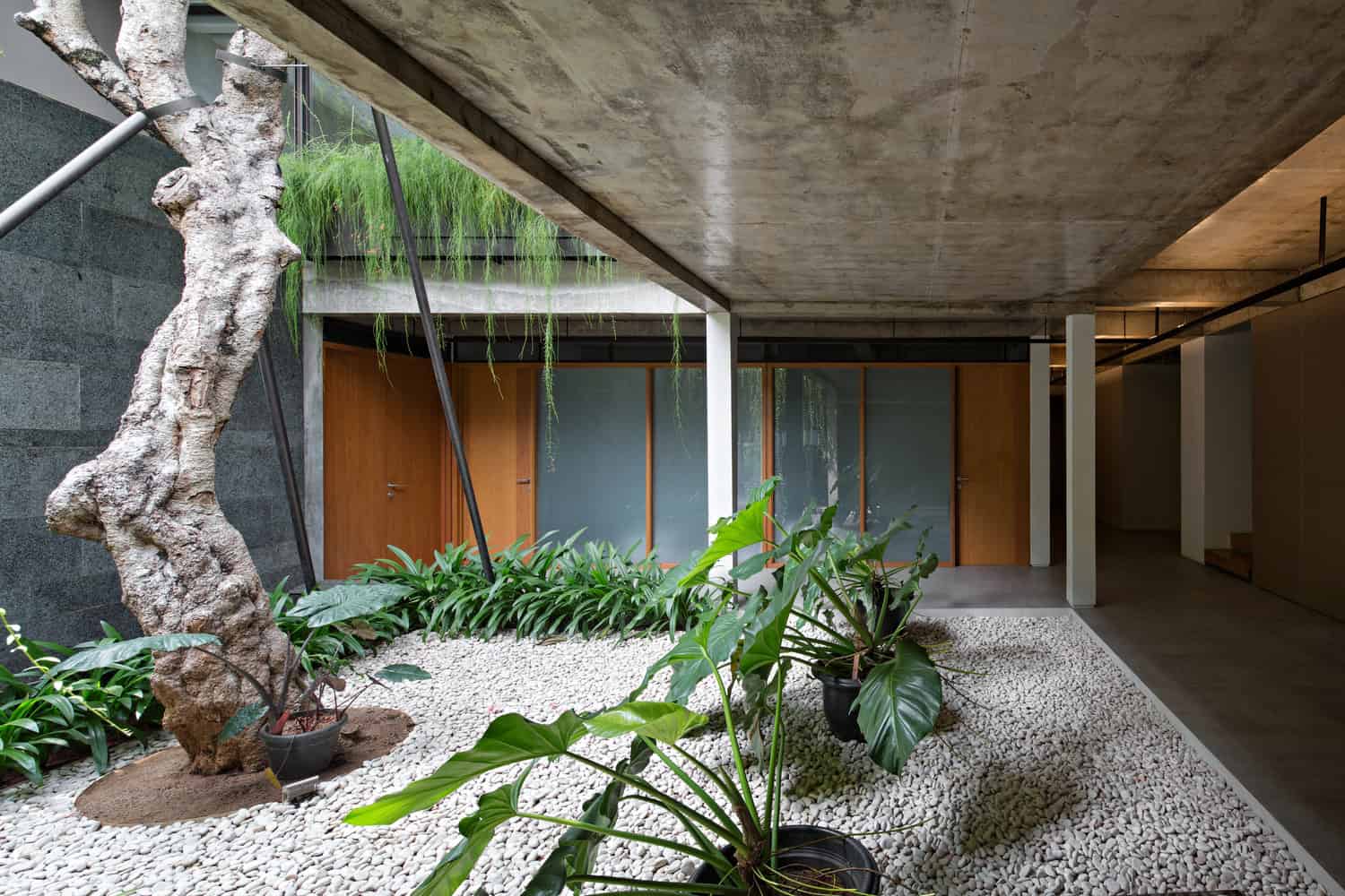 SR House by Nataneka Architect in Jakarta, Indonesia SR House by Nataneka Architect in Jakarta, Indonesia