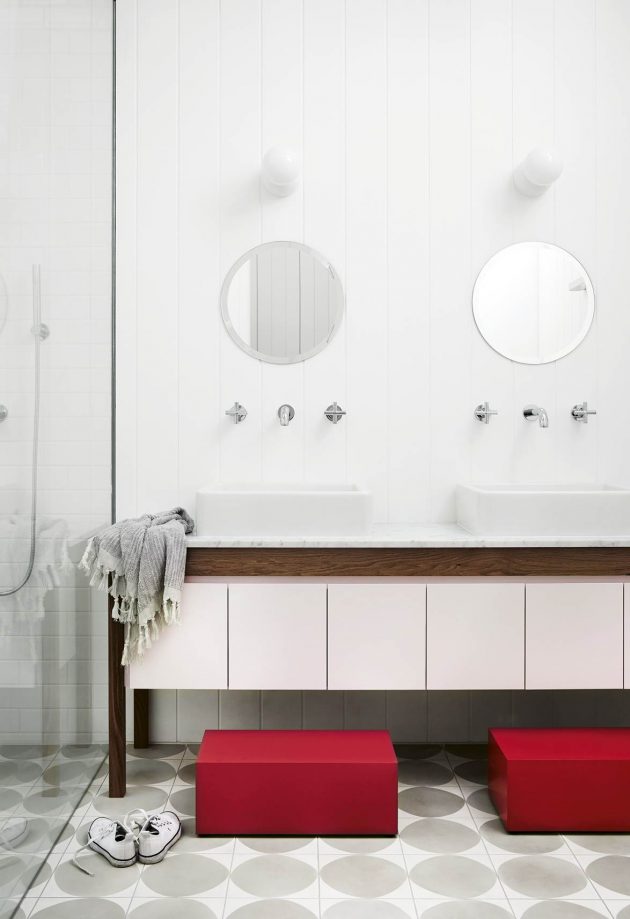 10 Bathrooms with Clever Ideas to Inspire Your Bathroom Renovation