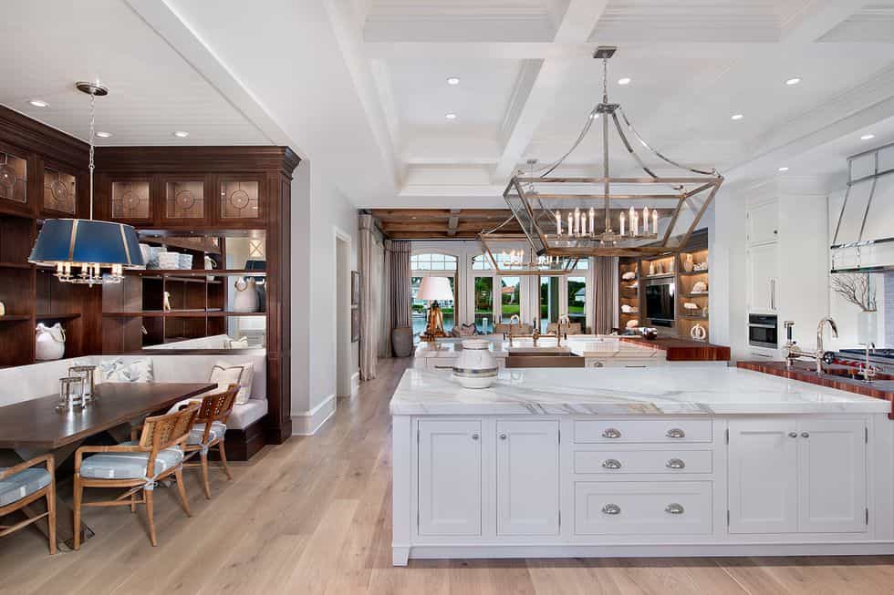 Contrasted Crown Molding Contrasted Crown Molding