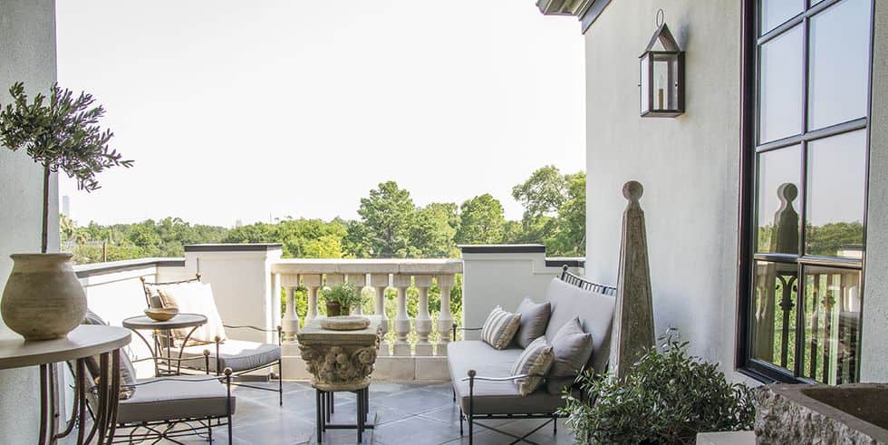 8. Indoor-Outdoor Duo 8. Indoor-Outdoor Duo