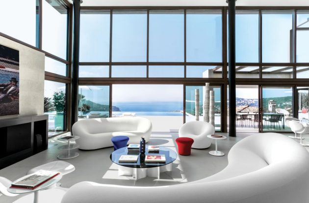 The Fabulous 'Back to the Future' Retreat of Fashion Designer Lisa Perry on the French Riviera