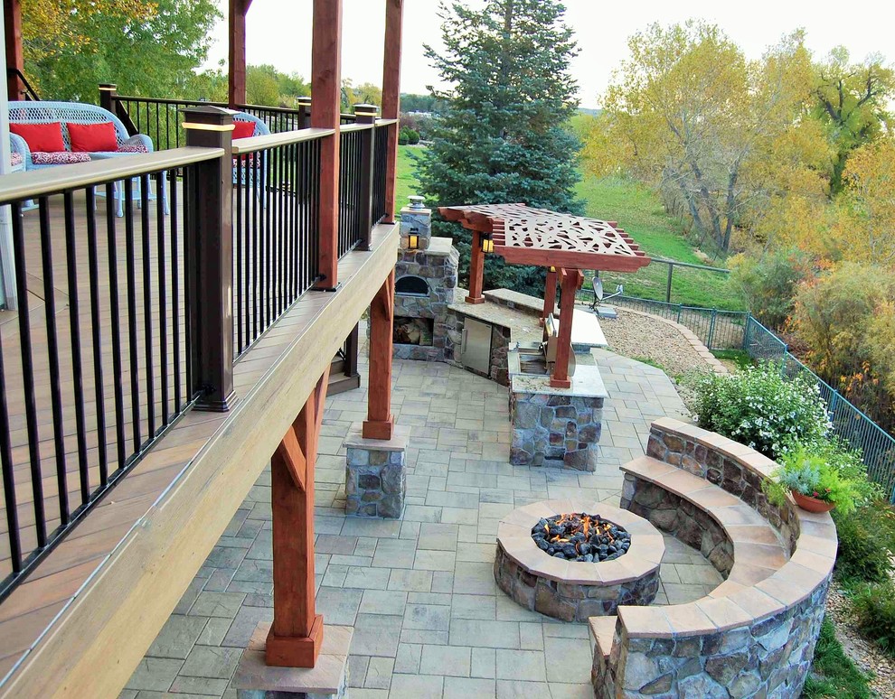 15 Awesome Southwestern Deck Designs You're Going To Adore
