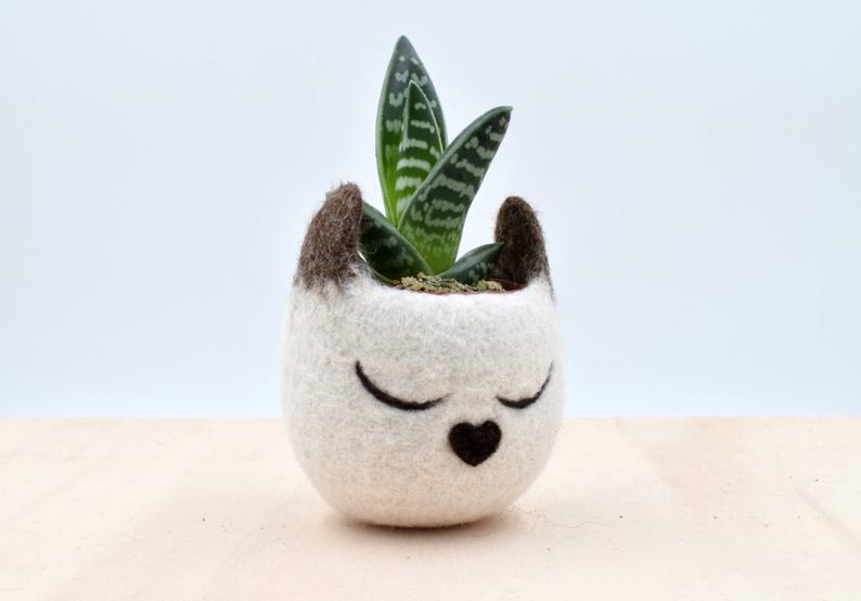 15 Cute Handmade Planter Ideas For Indoor And Outdoor Decor