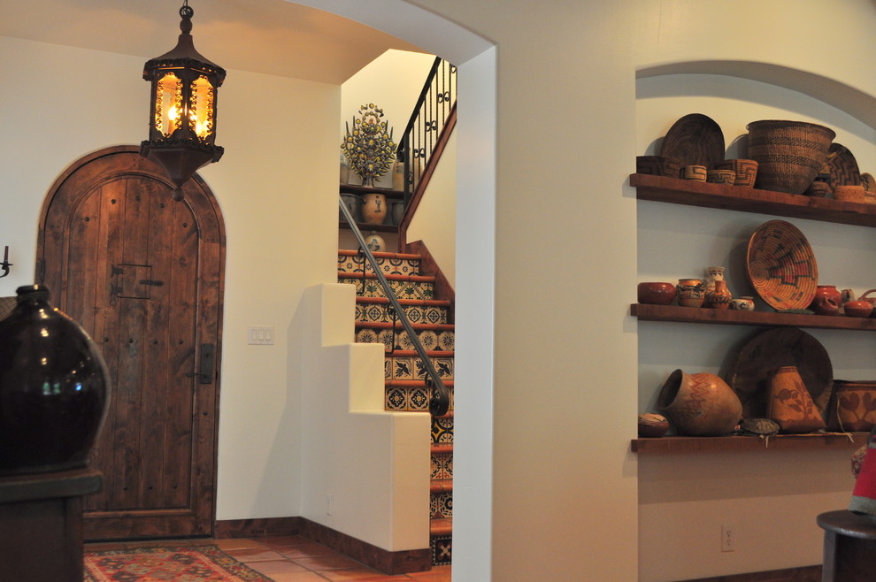 17 Imposing Southwestern Entry Hall Designs For Your Home