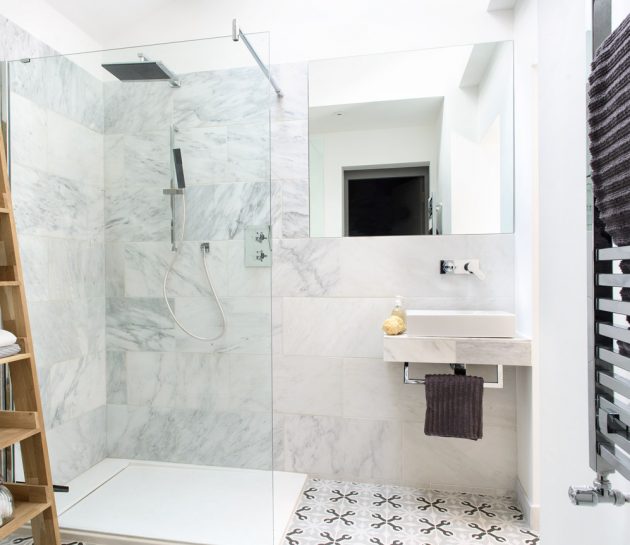 12 Fascinating Design Solutions For Decorating Small Bathroom Properly