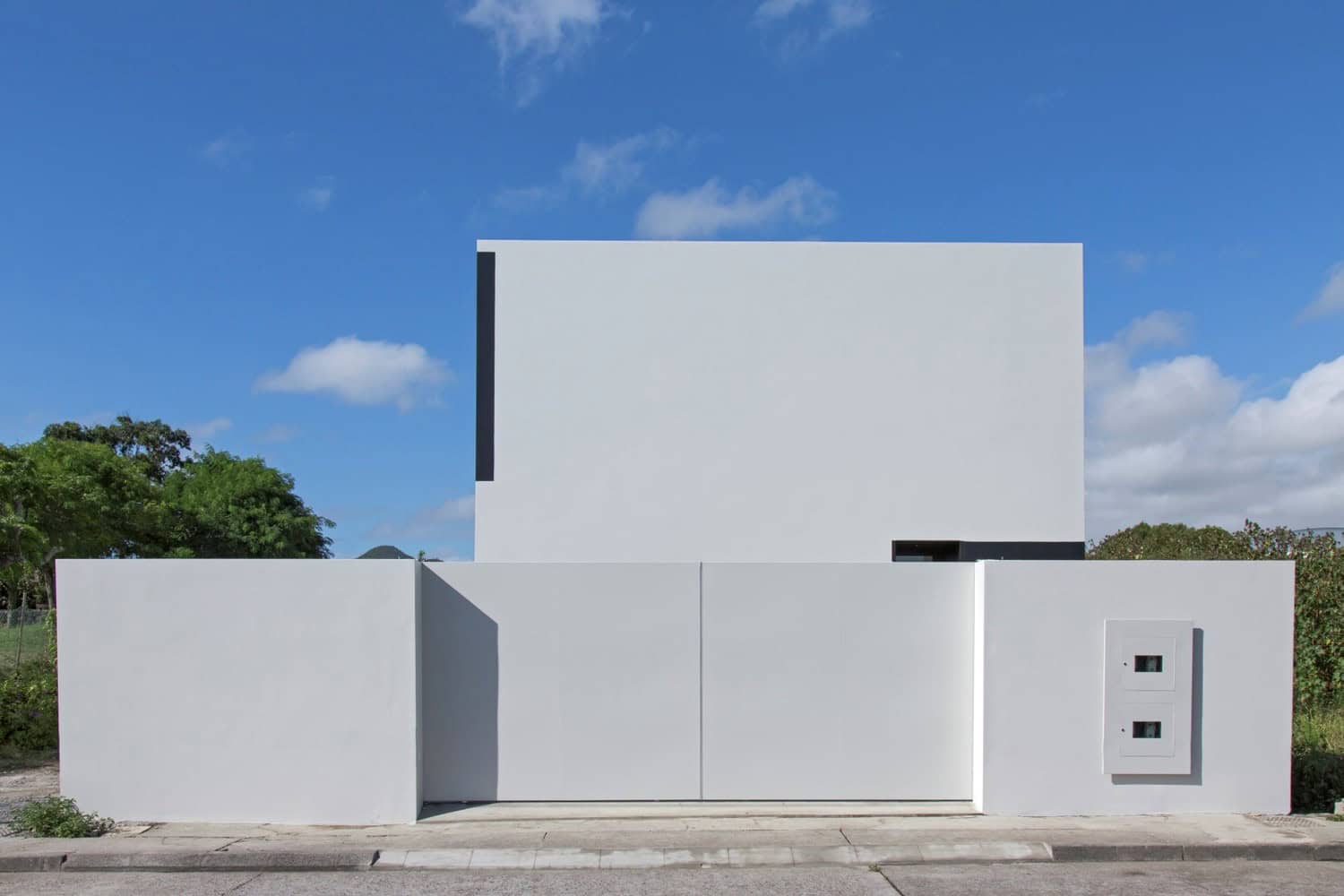 2M House by Salworks in Ponta Delgada, Portugal 2M House by Salworks in Ponta Delgada, Portugal