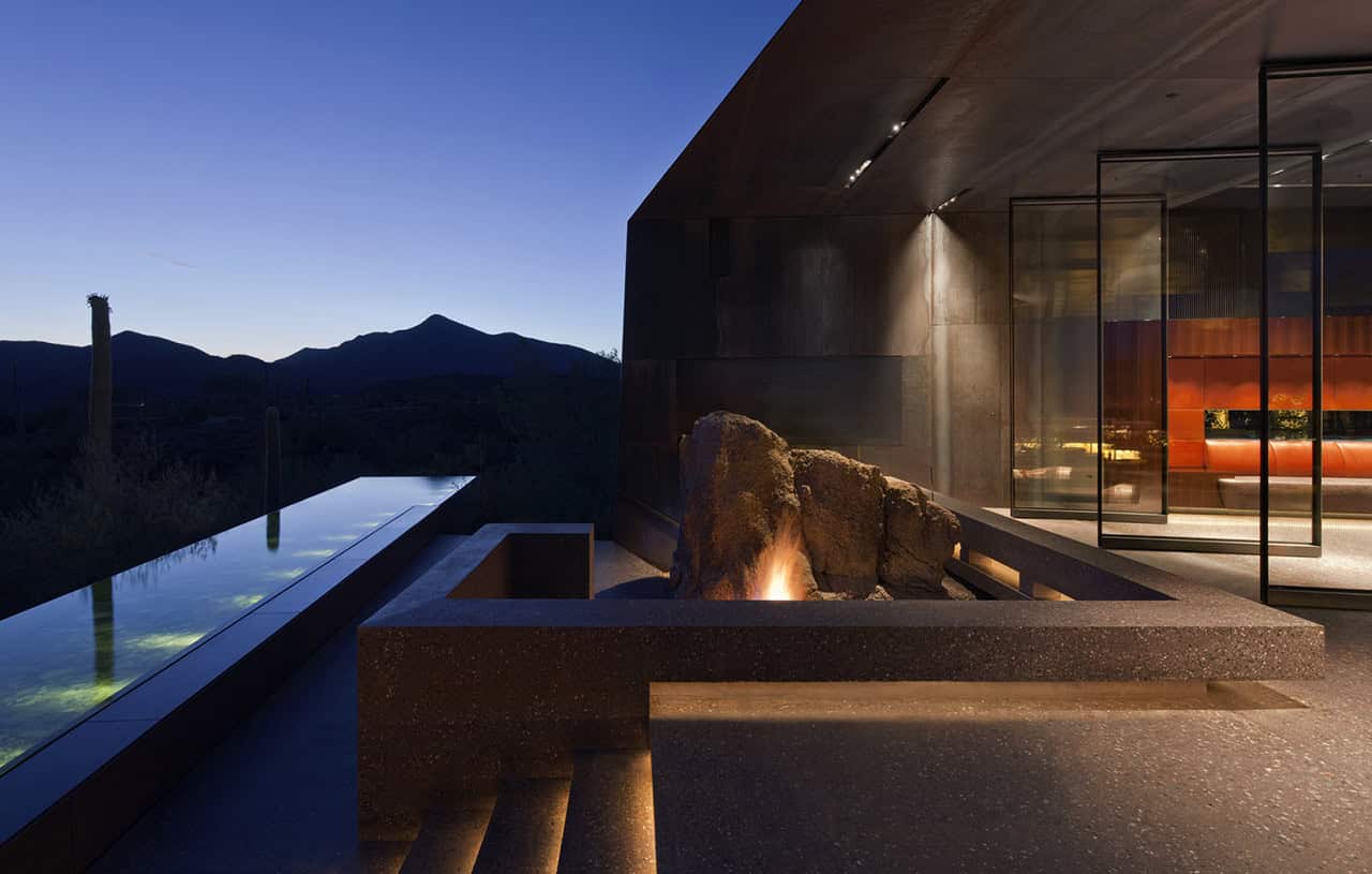 Desert Courtyard House by Wendell Burnette Architects in Scottsdale, Arizona Desert Courtyard House by Wendell Burnette Architects in Scottsdale, Arizona