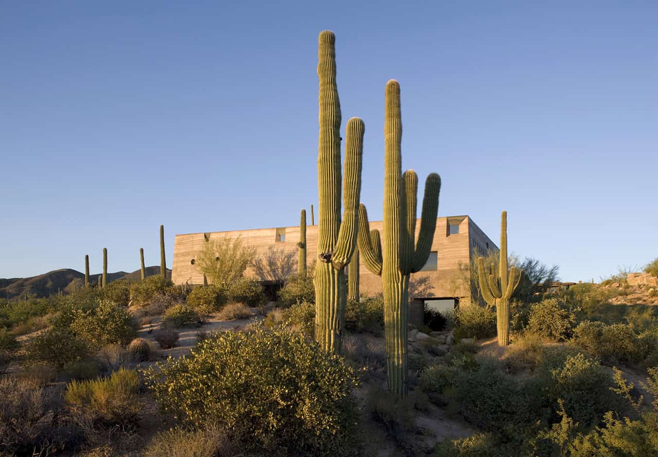 Desert Courtyard House by Wendell Burnette Architects in Scottsdale, Arizona Desert Courtyard House by Wendell Burnette Architects in Scottsdale, Arizona