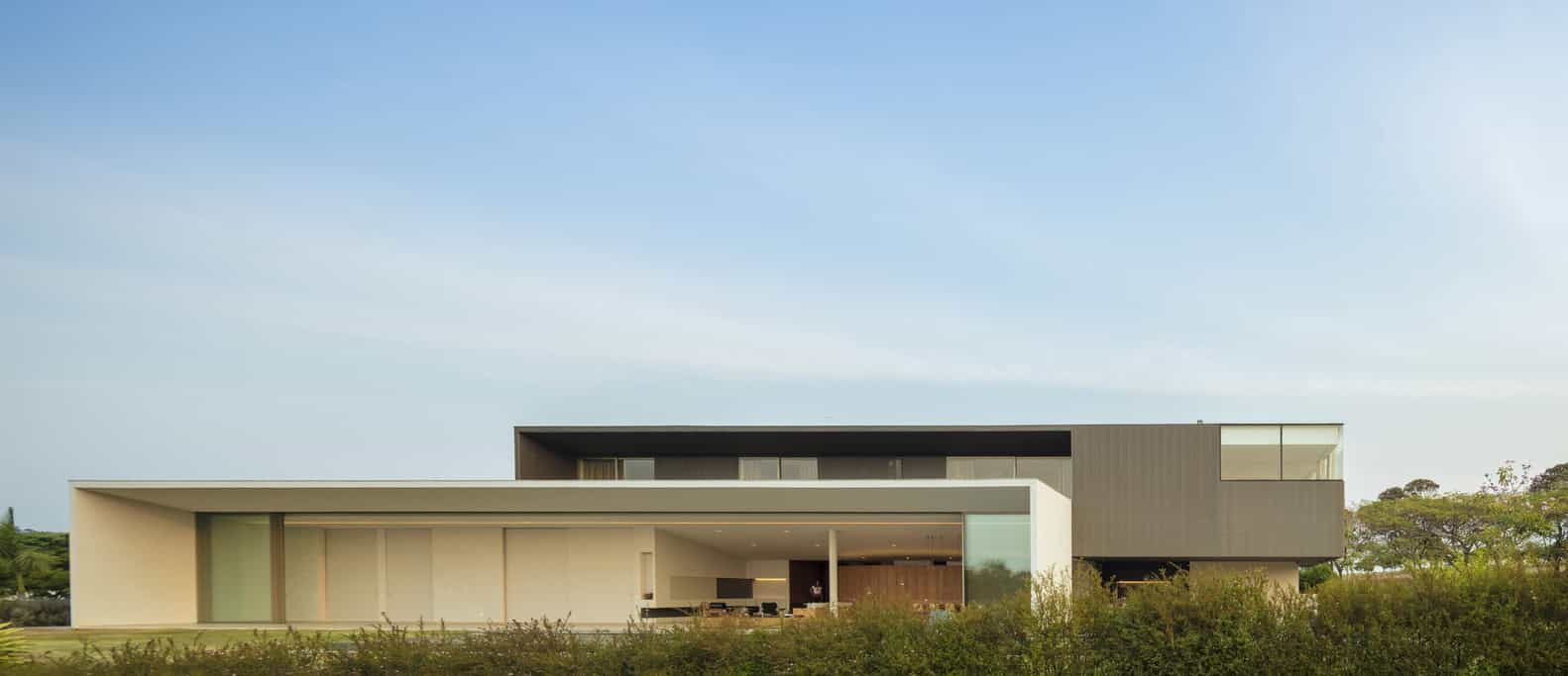 JY House by Studio Arthur Casas in Porto Feliz, Brazil JY House by Studio Arthur Casas in Porto Feliz, Brazil