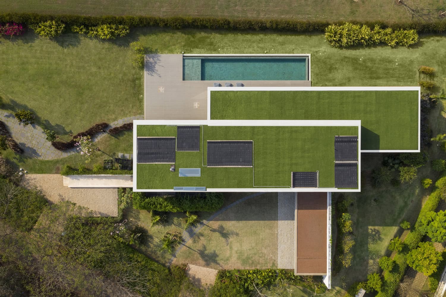 JY House by Studio Arthur Casas in Porto Feliz, Brazil JY House by Studio Arthur Casas in Porto Feliz, Brazil