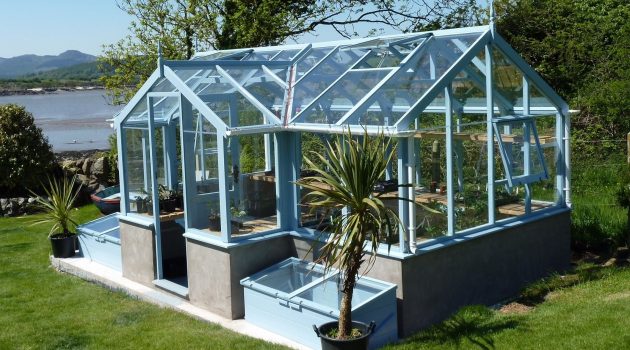 Why You May Need to Go For a Wooden Greenhouse