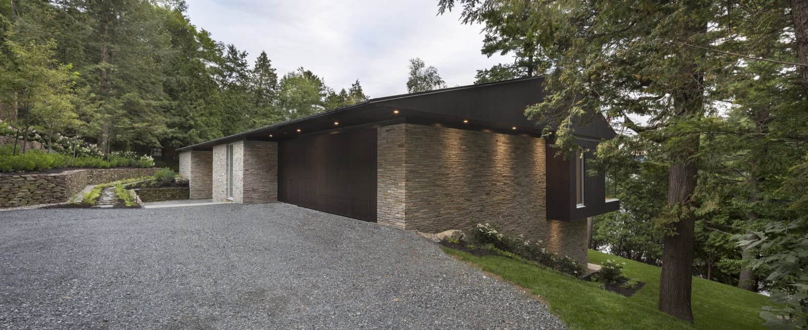 The Slender House by MU Architecture in Ogden, Canada The Slender House by MU Architecture in Ogden, Canada