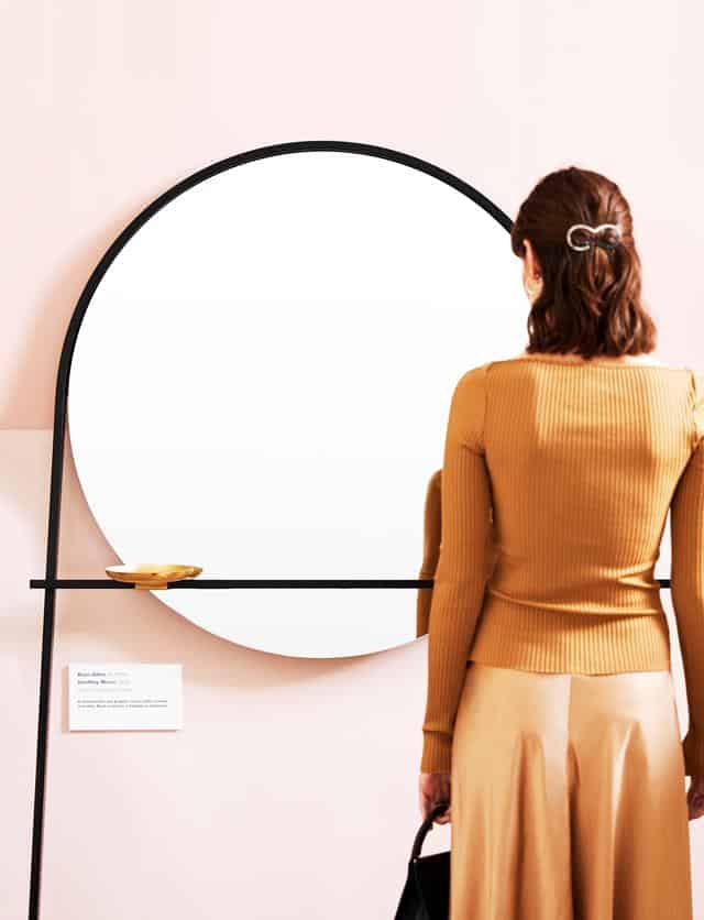 Leaning vs Hanging Mirrors Leaning vs Hanging Mirrors