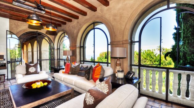 15 Appealing Mediterranean Sunroom Designs You’d Love To Have