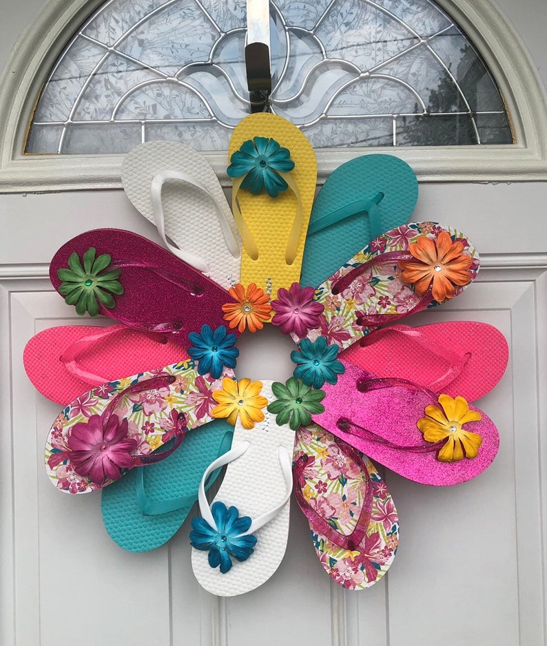 15 Awesome Handmade Summer Wreath Designs That Will Refresh Your Decor