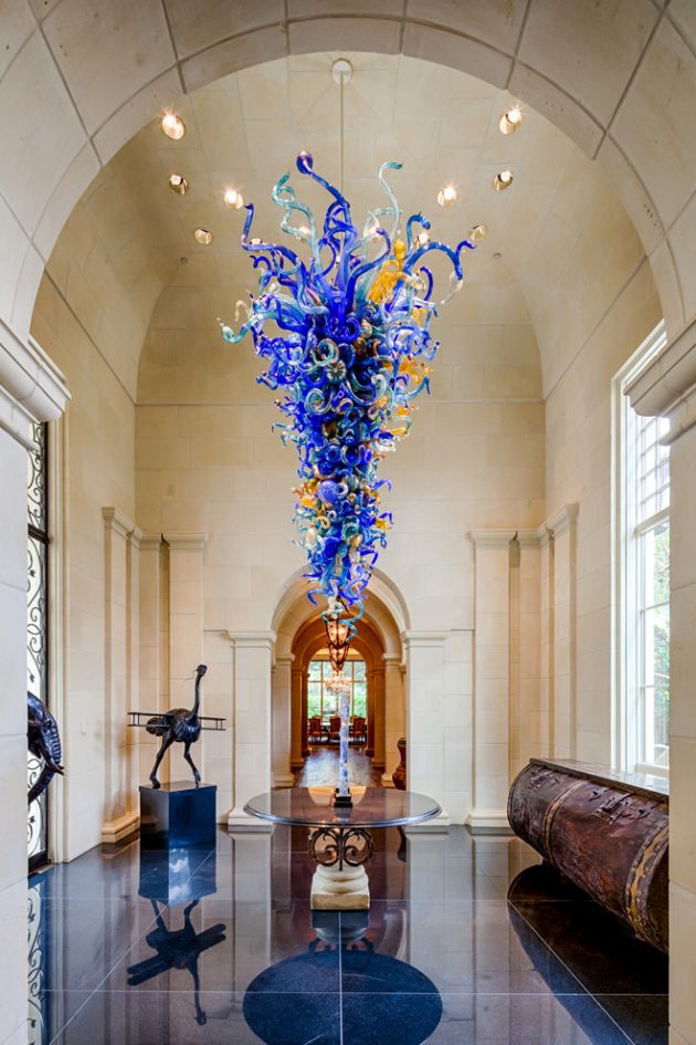 17 Breathtaking Mediterranean Entry Hall Designs That Will Fascinate You
