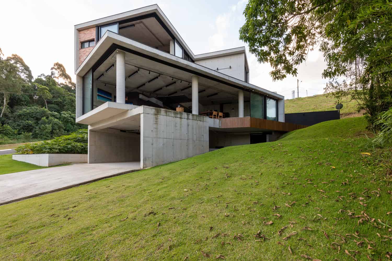 Atelie House by Arqexact in Aruja, Brazil Atelie House by Arqexact in Aruja, Brazil