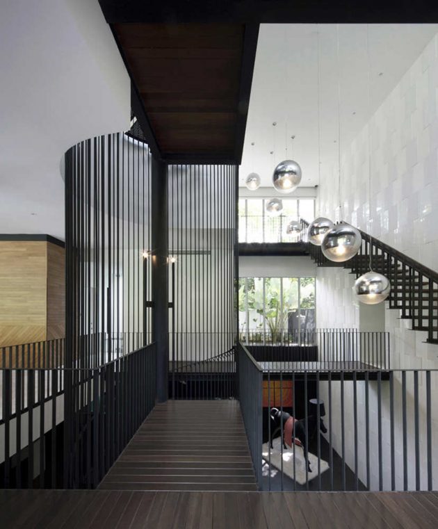 Black & White House by Formwerkz Architects in Singapore