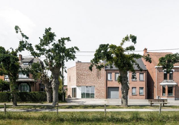 House L-C by Graux & Baeyens Architects in Anzegem, Belgium