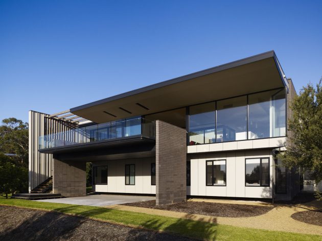 McCrae Residence by Wolveridge Architects in Melbourne, Australia