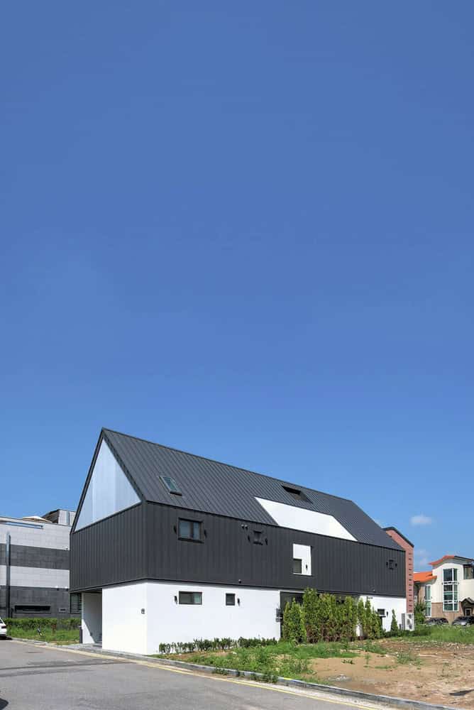 One Roof House by mlnp Architects in Seongnam, South Korea One Roof House by mlnp Architects in Seongnam, South Korea