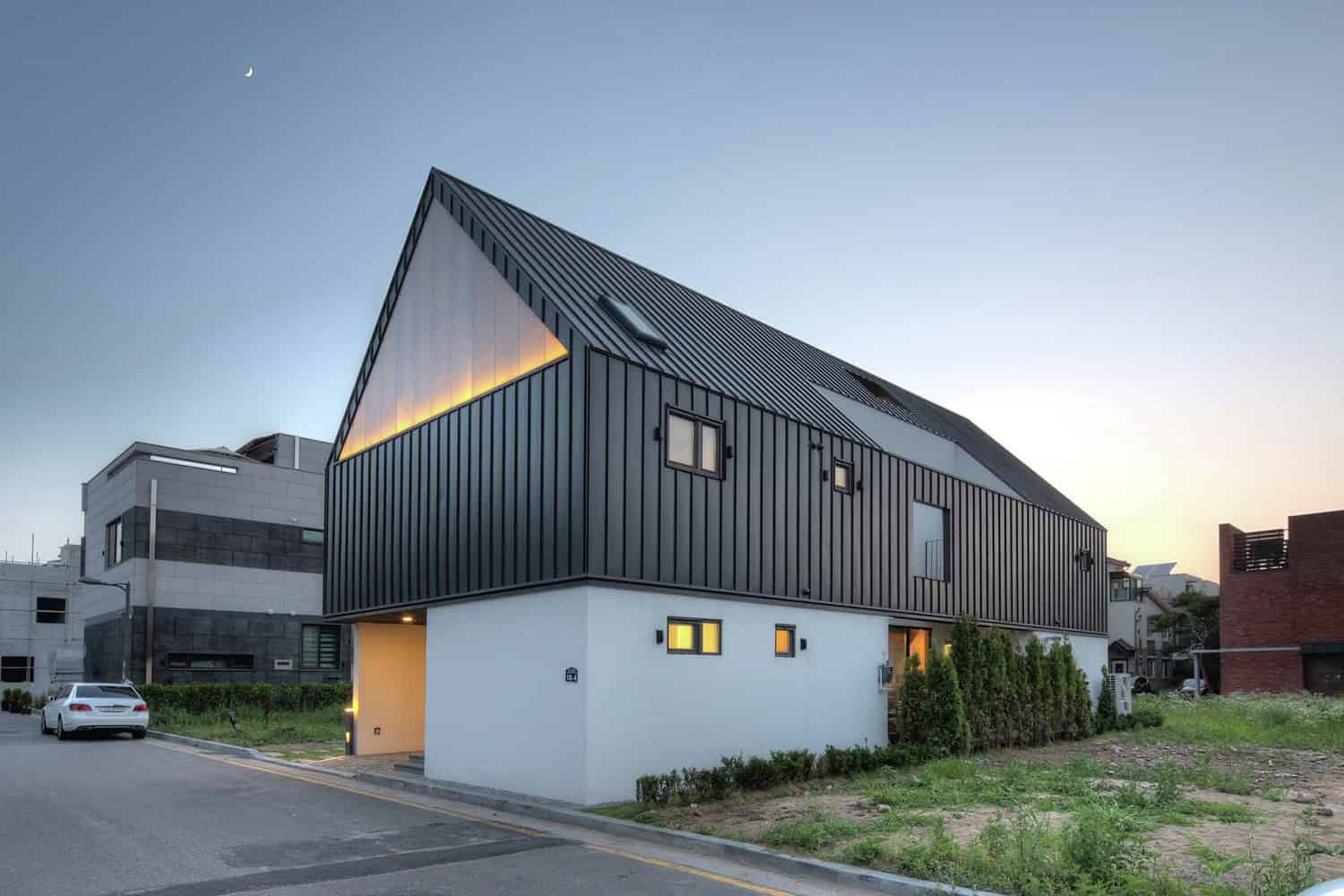 One Roof House by mlnp Architects in Seongnam, South Korea One Roof House by mlnp Architects in Seongnam, South Korea
