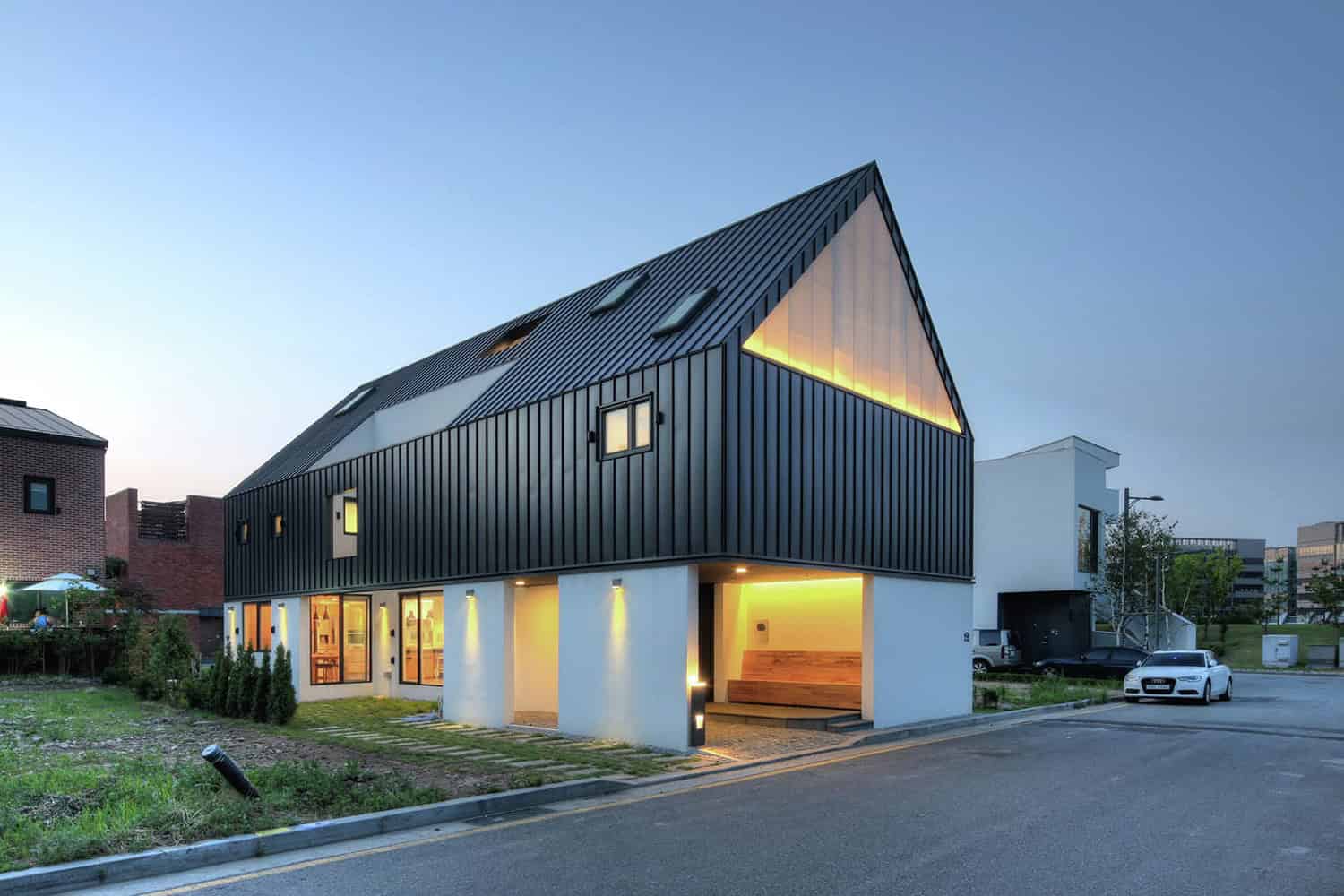 One Roof House by mlnp Architects in Seongnam, South Korea One Roof House by mlnp Architects in Seongnam, South Korea