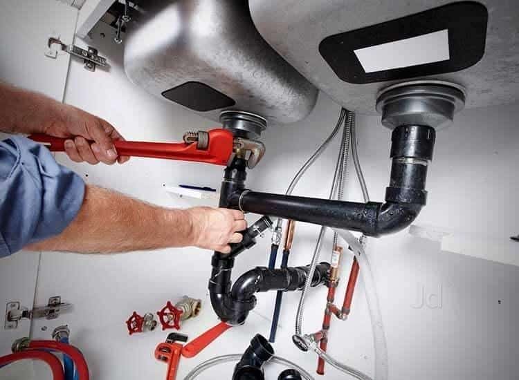 Choosing The Right Plumber In An Emergency Choosing The Right Plumber In An Emergency
