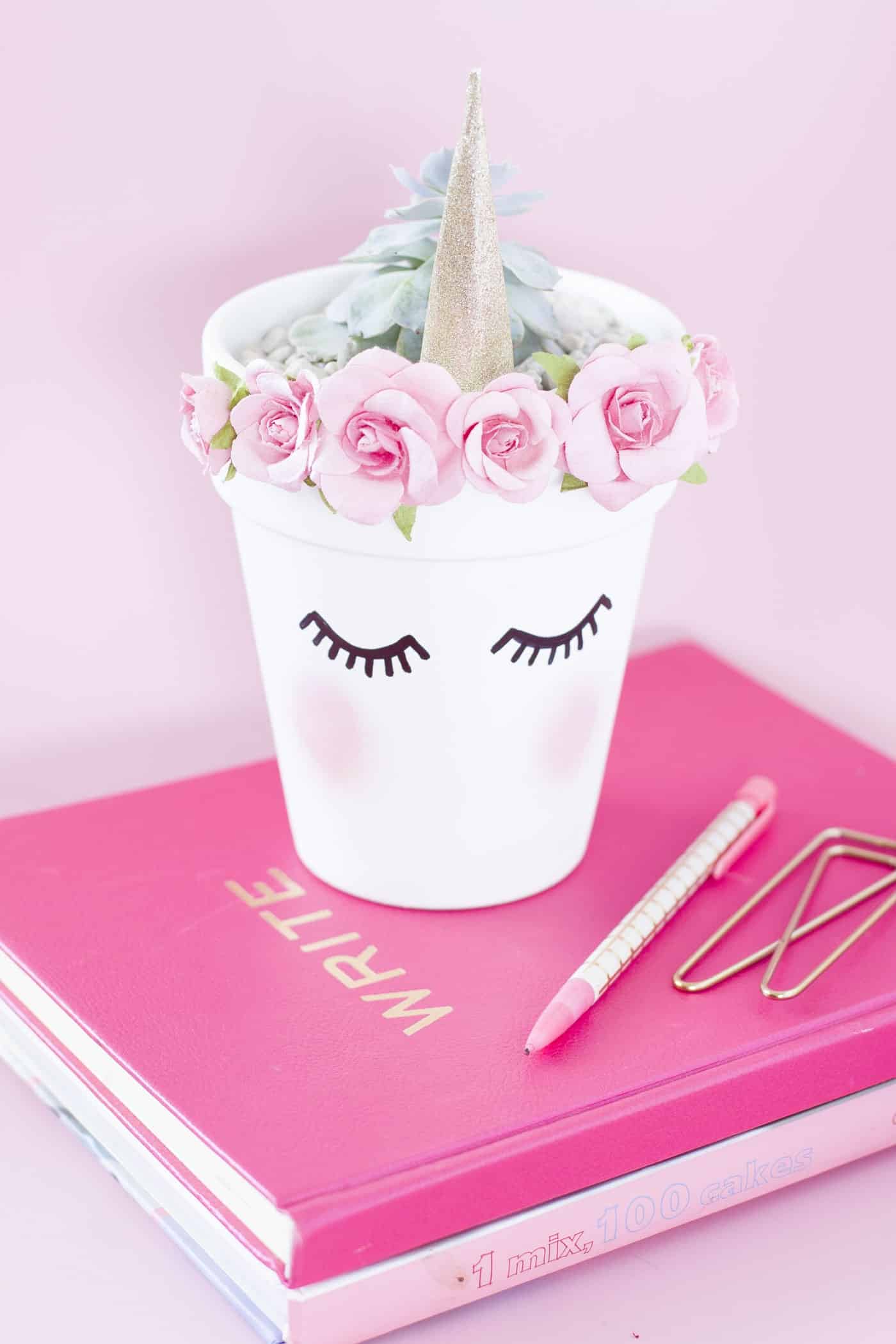 15 Fabulous DIY Unicorn Crafts To Complete With Your Children