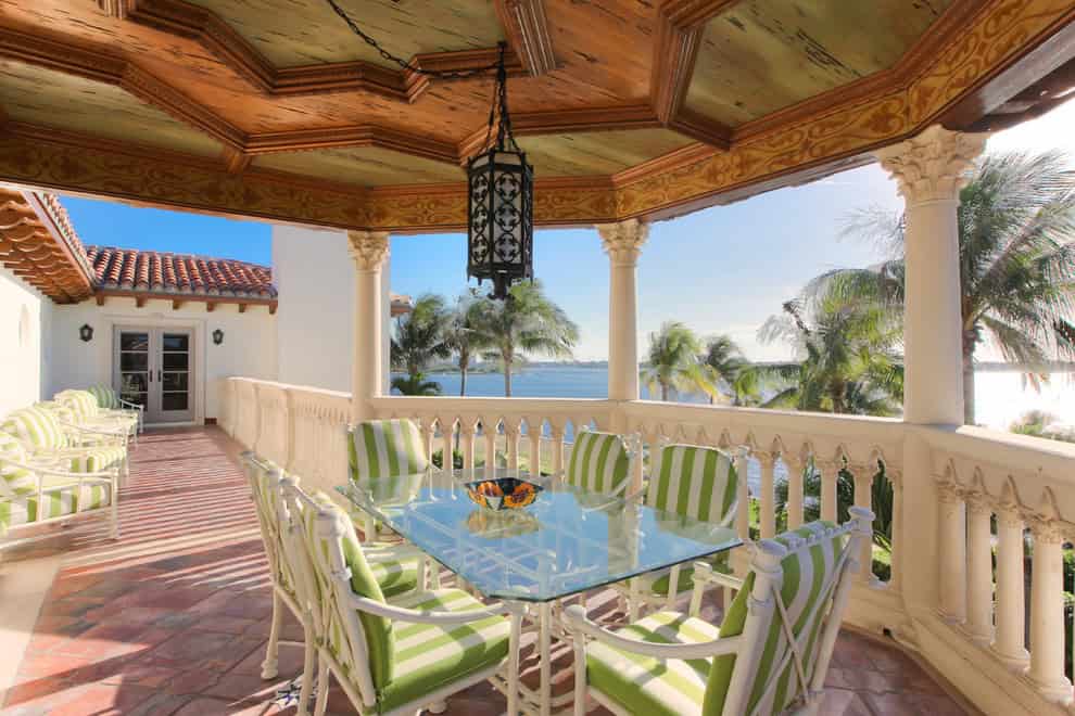 16 Breathtaking Mediterranean Balcony Designs With Beautiful Views
